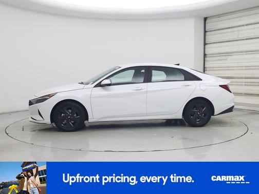 White 2021 Hyundai ELANTRA SEL