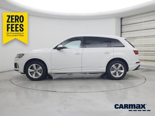 White 2023 Audi Q7 Premium