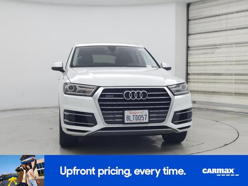 White 2018 Audi Q7 Premium Plus