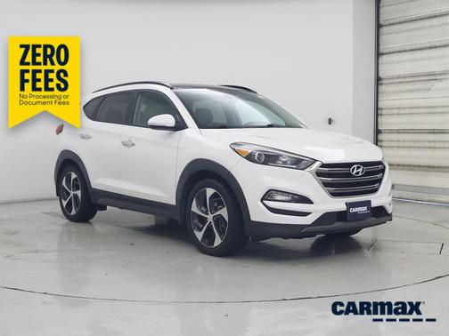 White 2016 Hyundai TUCSON Limited