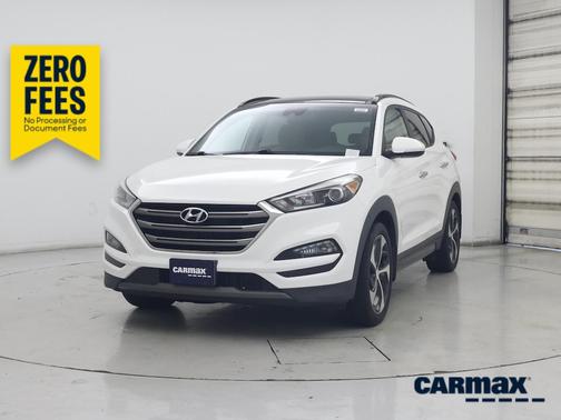 White 2016 Hyundai TUCSON Limited