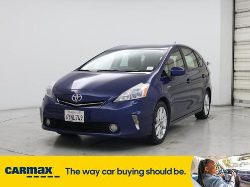 2013 Toyota Prius v Five