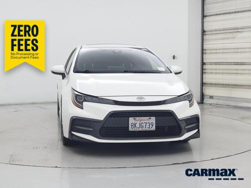 White 2020 Toyota Corolla SE