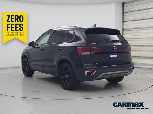 Black 2022 Volkswagen Taos SE