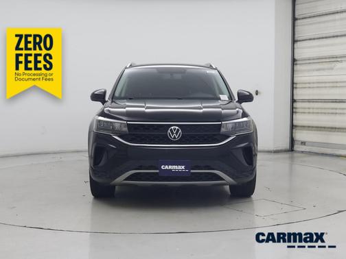 Black 2022 Volkswagen Taos SE