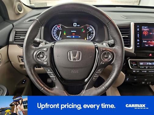 White 2017 Honda Pilot Touring