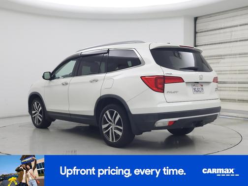 White 2017 Honda Pilot Touring