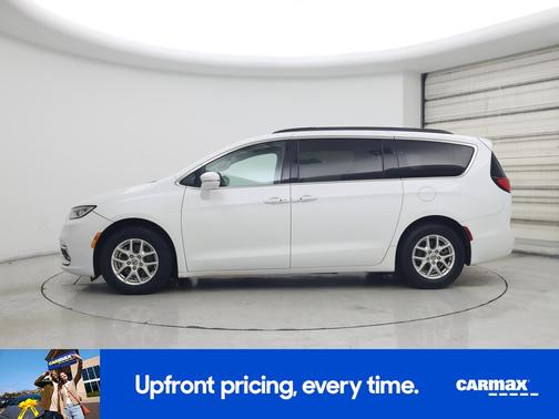 White 2022 Chrysler Pacifica Touring