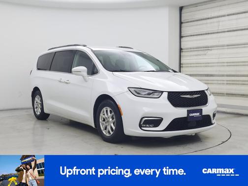 White 2022 Chrysler Pacifica Touring