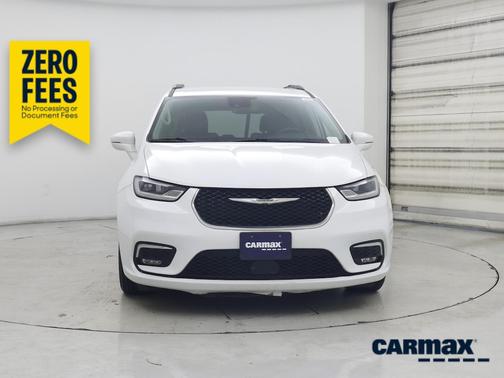 White 2022 Chrysler Pacifica Touring