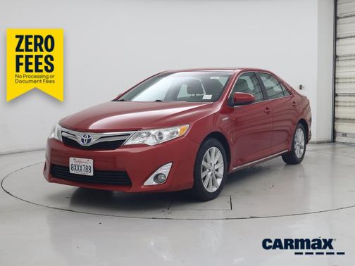 Red 2014 Toyota Camry Hybrid XLE