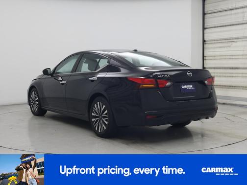 2023 Nissan Altima SV