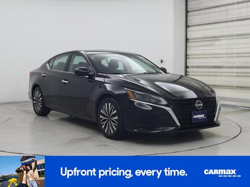 2023 Nissan Altima SV