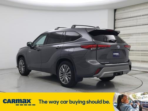 2021 Toyota Highlander Hybrid Platinum