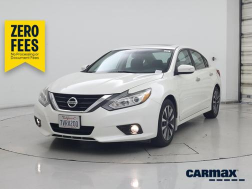 White 2017 Nissan Altima SV