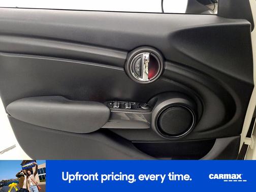 White 2015 MINI Hardtop