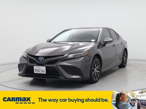 2022 Toyota Camry Hybrid SE