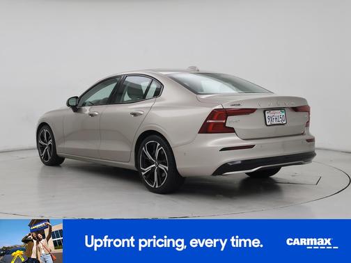 Gold 2024 Volvo S60 B5 Plus Dark Theme