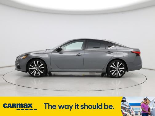 2022 Nissan Altima SR