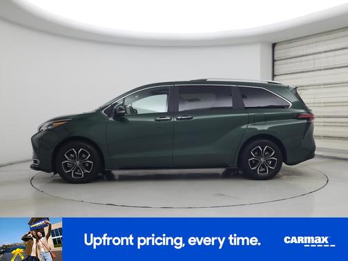 2025 Toyota Sienna Platinum