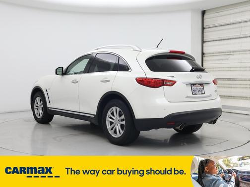 2017 INFINITI QX70