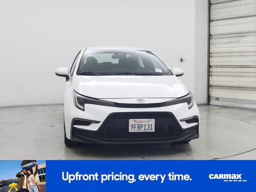 White 2023 Toyota Corolla SE