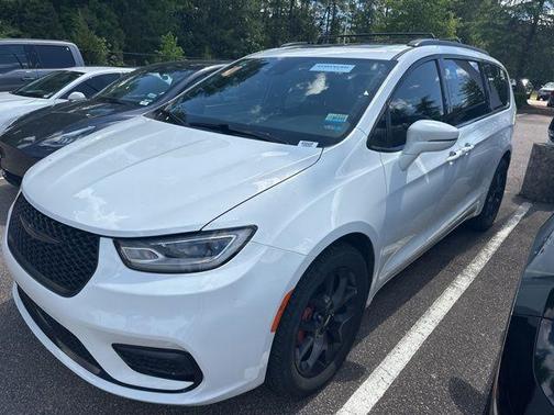 Bright White Clearcoat 2021 Chrysler Pacifica Limited