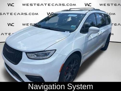 Bright White Clearcoat 2021 Chrysler Pacifica Limited