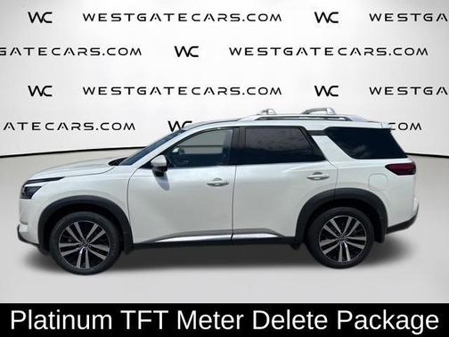 White 2023 Nissan Pathfinder Platinum