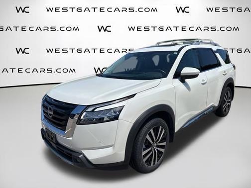 White 2023 Nissan Pathfinder Platinum