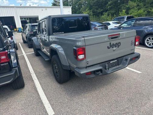 Sting Gray Clearcoat 2022 Jeep Gladiator Sport