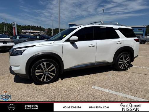 Pearl 2025 Nissan Pathfinder Platinum