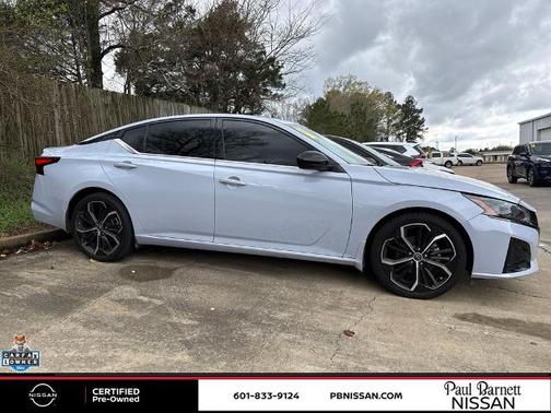 2023 Nissan Altima 2.5 SR