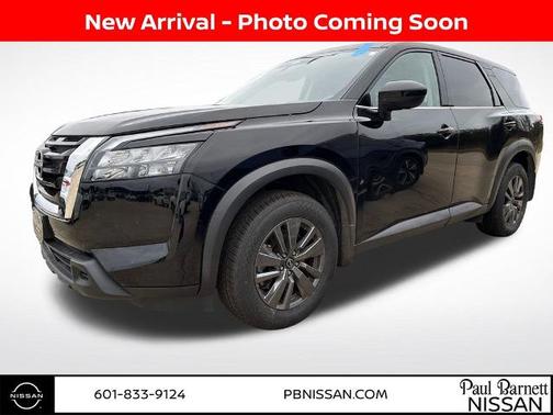 2023 Nissan Pathfinder S