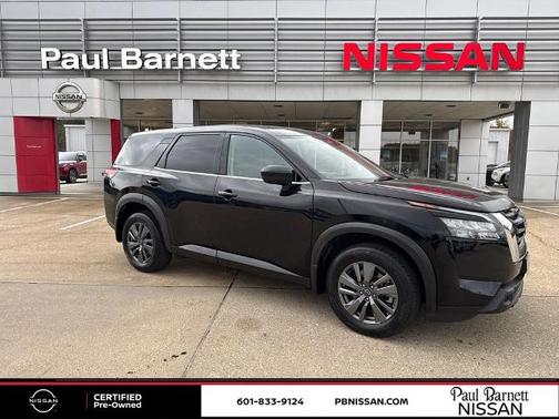 2023 Nissan Pathfinder S
