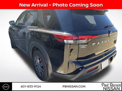 2023 Nissan Pathfinder S