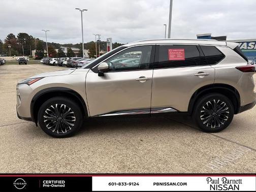 2025 Nissan Rogue Platinum