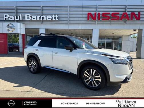 2022 Nissan Pathfinder Platinum