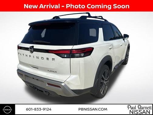 2024 Nissan Pathfinder Platinum
