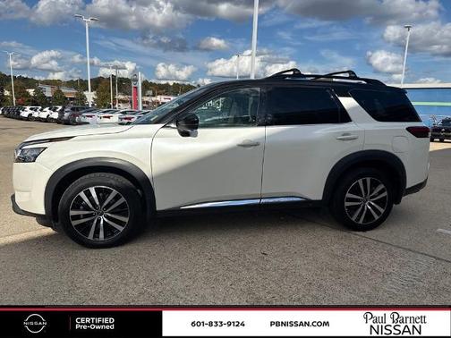 2024 Nissan Pathfinder Platinum