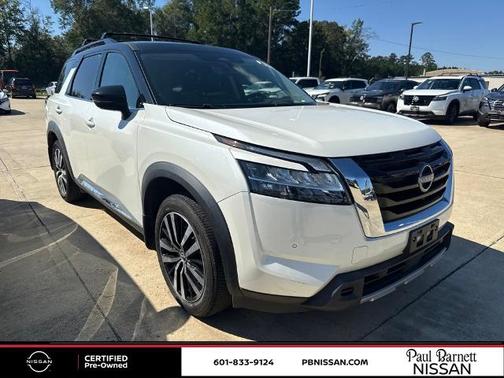 2024 Nissan Pathfinder Platinum