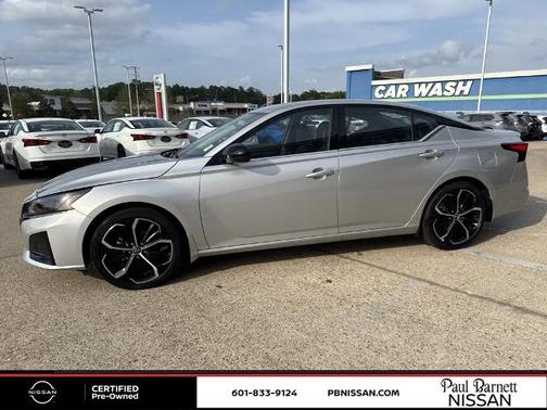2023 Nissan Altima 2.5 SR