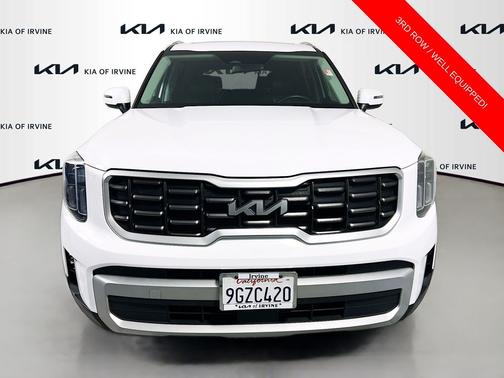White Pearl 2023 Kia Telluride S