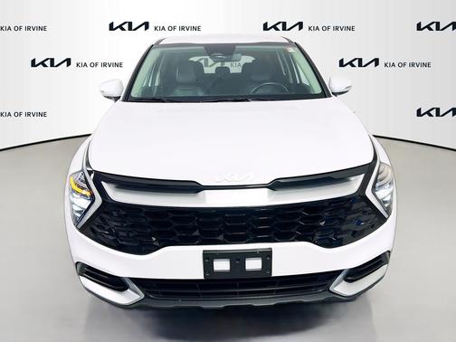 White Pearl 2025 Kia Sportage EX