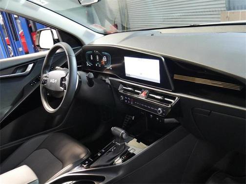 2024 Kia Niro EX Touring