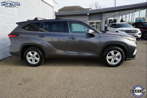 2022 Toyota Highlander L