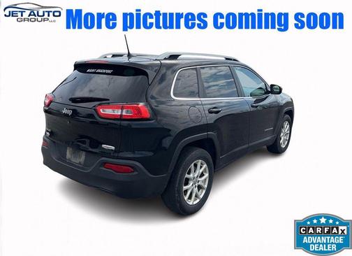 Diamond Black Crystal Pearlcoat 2017 Jeep Cherokee Latitude