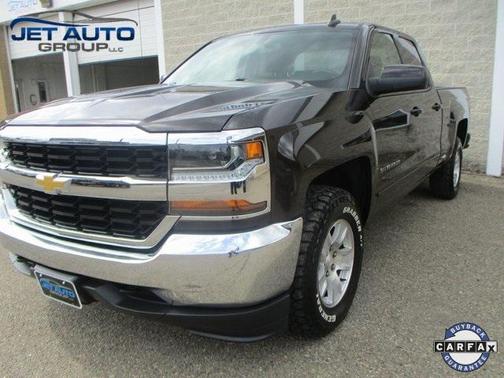 Photo 4 of 32 of 2018 Chevrolet Silverado 1500 LT