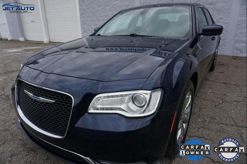 2015 Chrysler 300 Limited