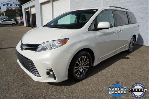 2019 Toyota Sienna SE